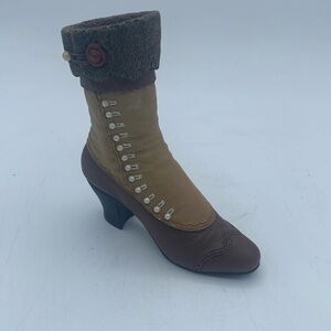 VTG 1999 Raine Just the Right Shoe high Button boot miniature shoe collection 4”